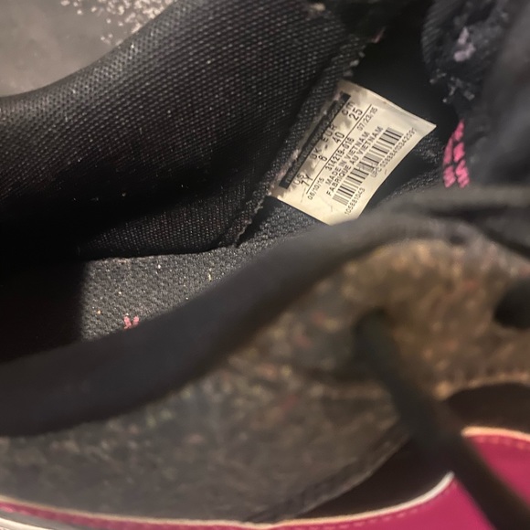 Nike - Picture 4 of 4